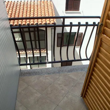 With A Parking Space - 3010 Guest house