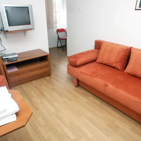 Guest house With A Parking Space - 3010
